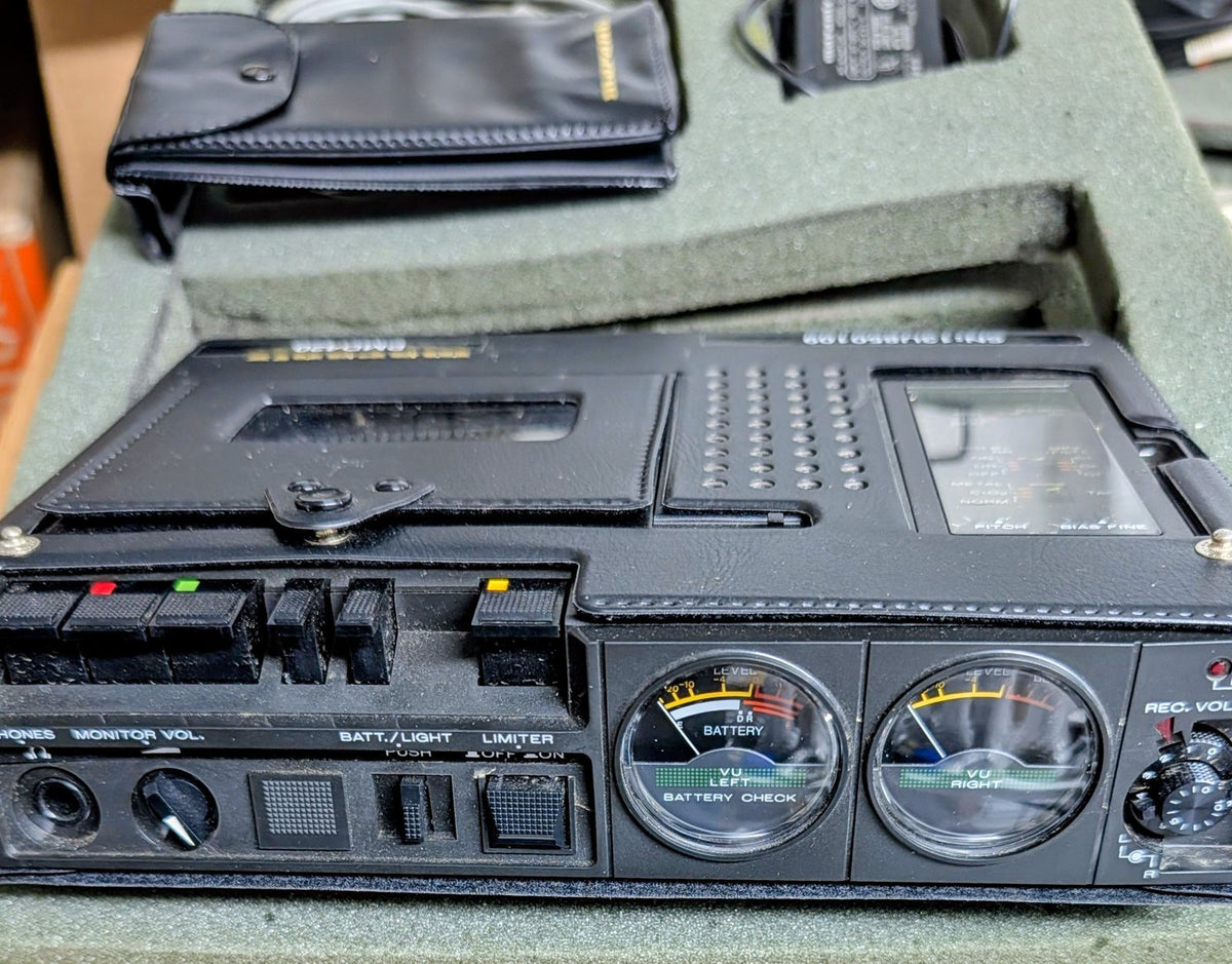 Marantz PMD420 Portable Stereo Cassette Recorder – photo 1 of 4