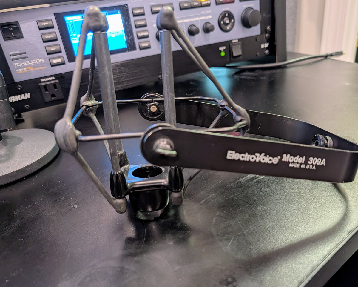 Electro-Voice 309A Shock Mount – photo 1 of 4